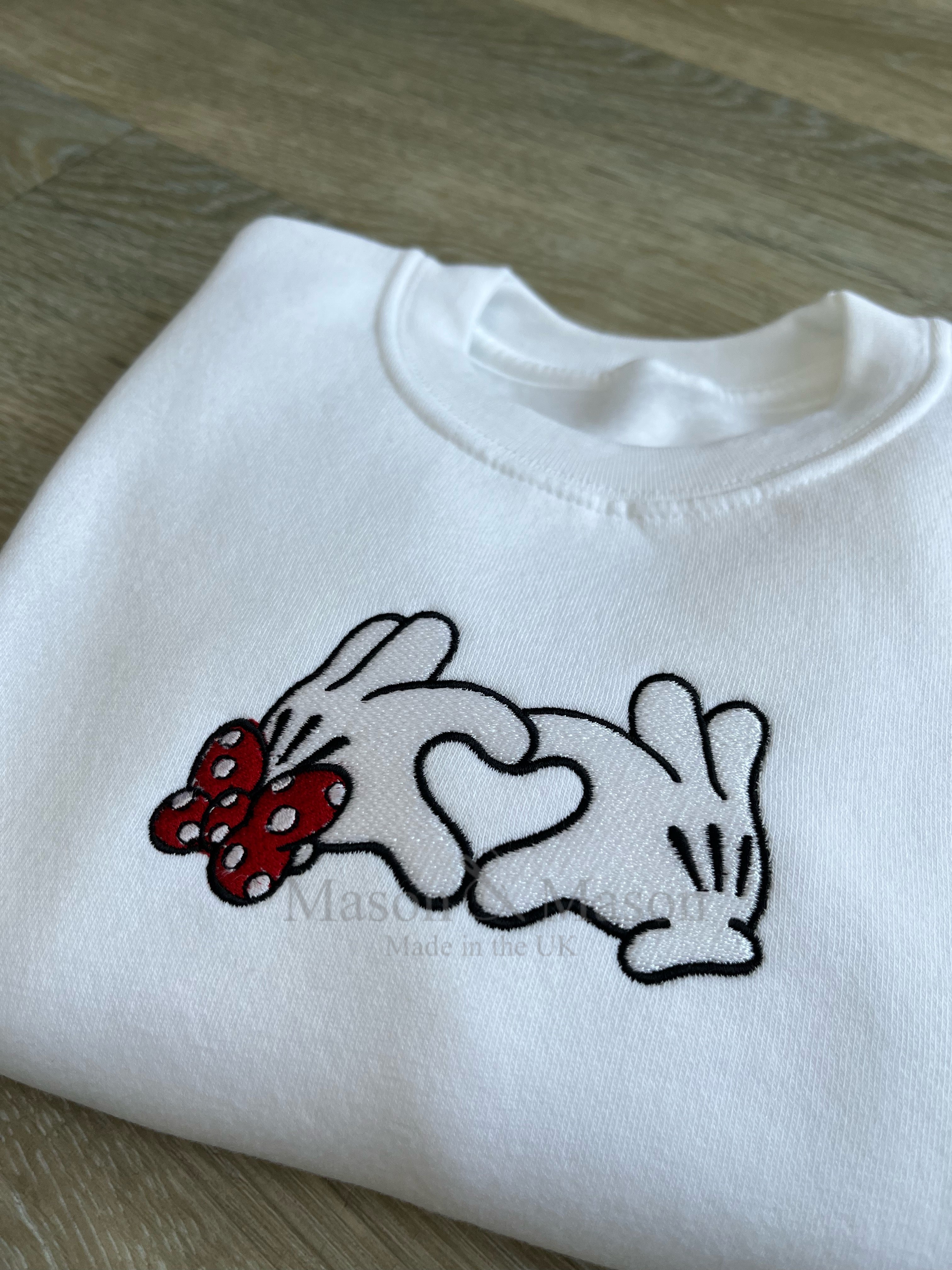 DISNEY - Mickey/ Minnie Love Hands Sweatshirt