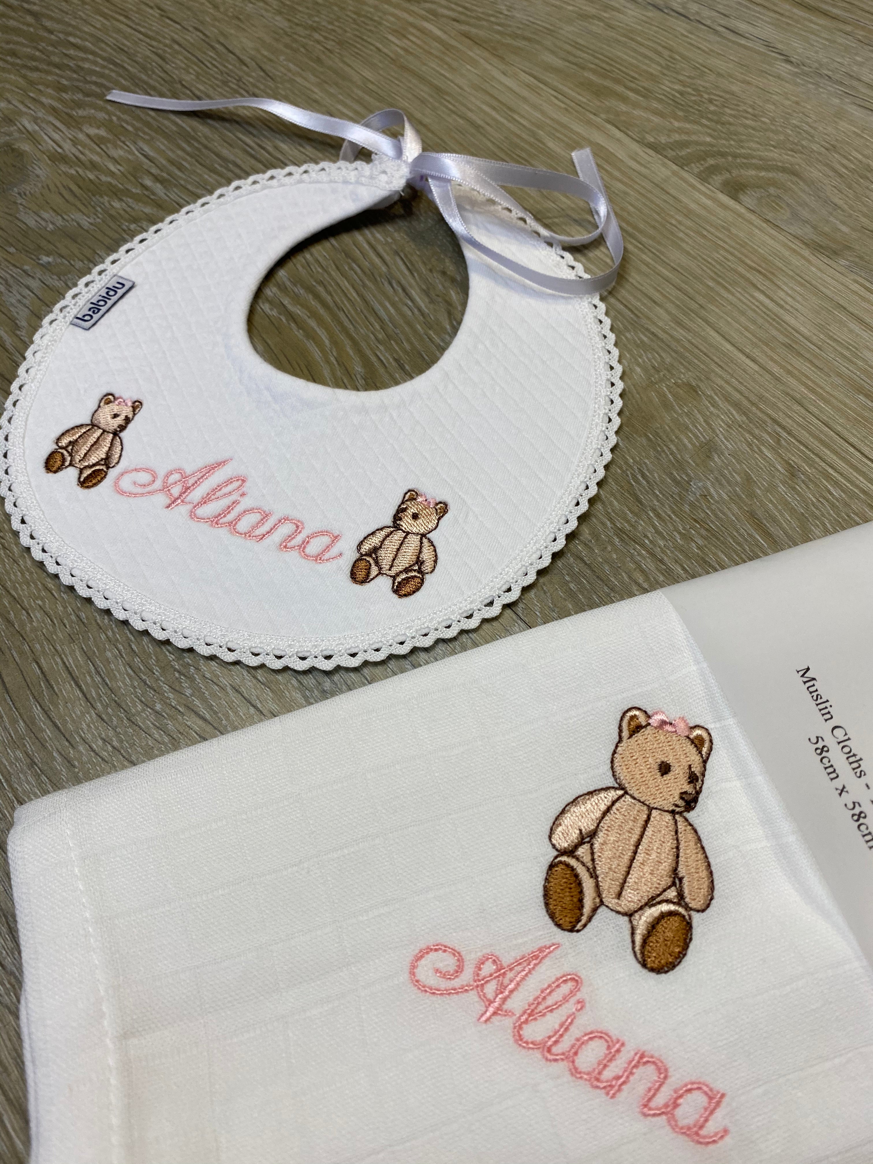 Mr/ Mrs Bear Babidu Bib