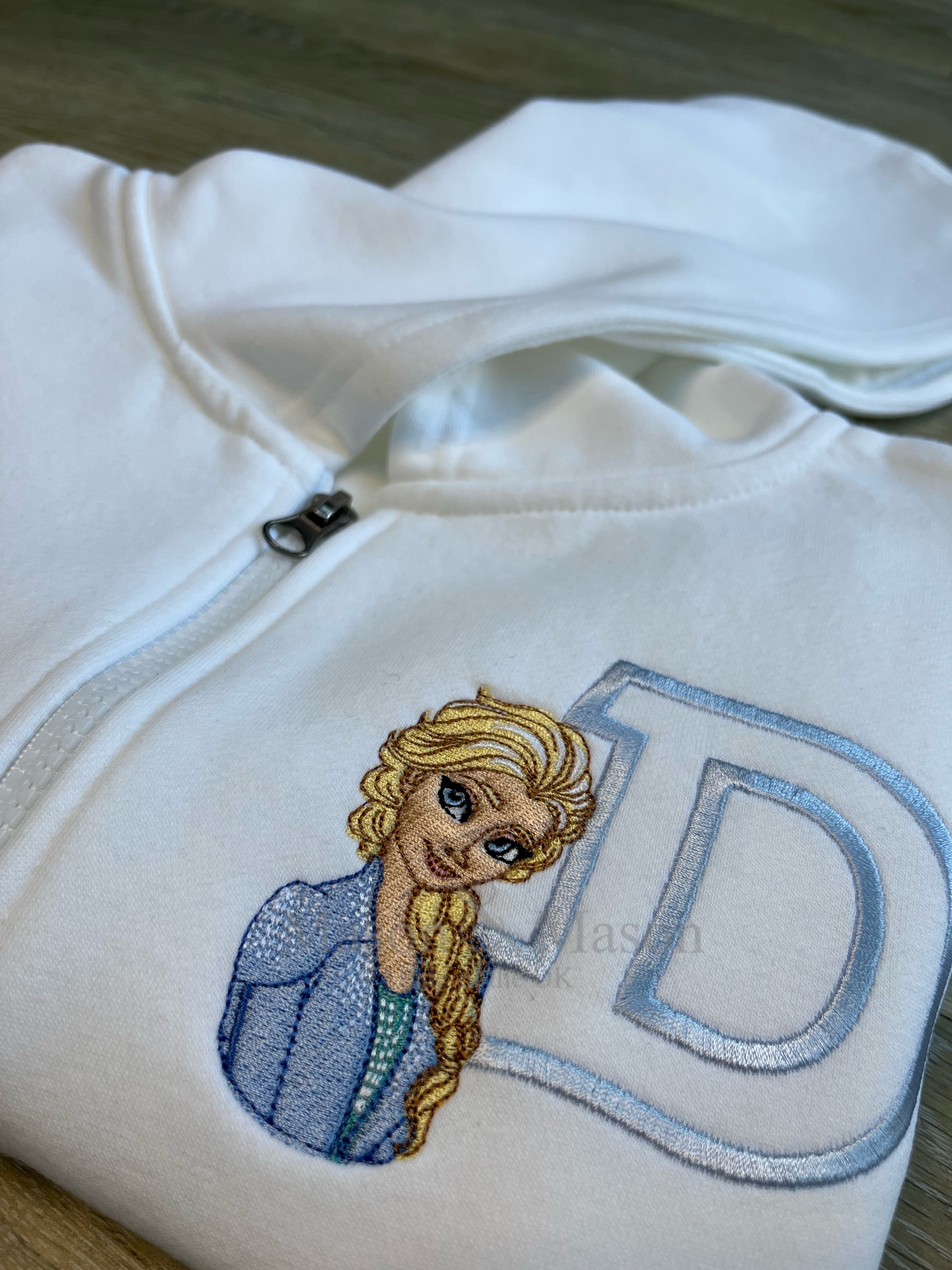 DISNEY - Elsa Varsity